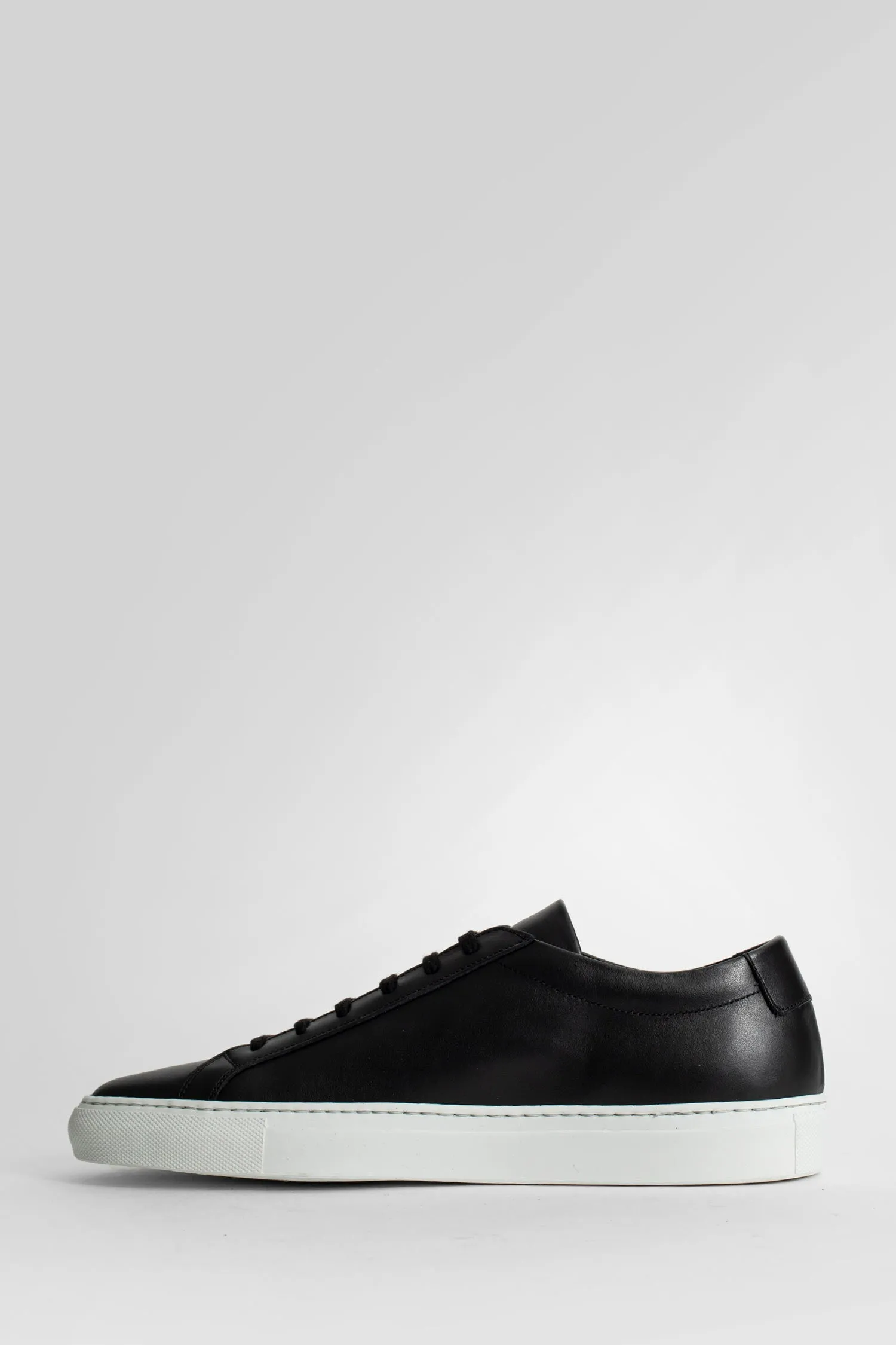 COMMON PROJECTS MAN BLACK SNEAKERS