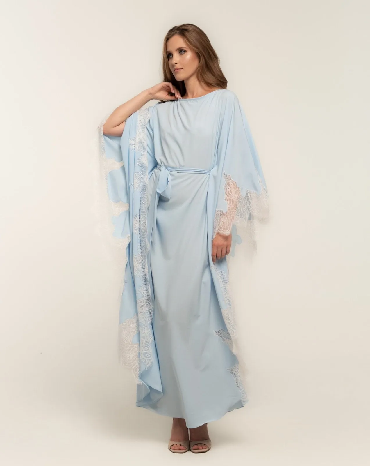 Feminine Kaftan With Lace