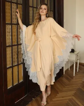 Feminine Kaftan With Lace